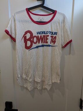 NWOT Bowie World Tour Size M